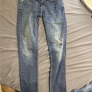 4.Levi's Dark Blue Distressed Skinny Jeans